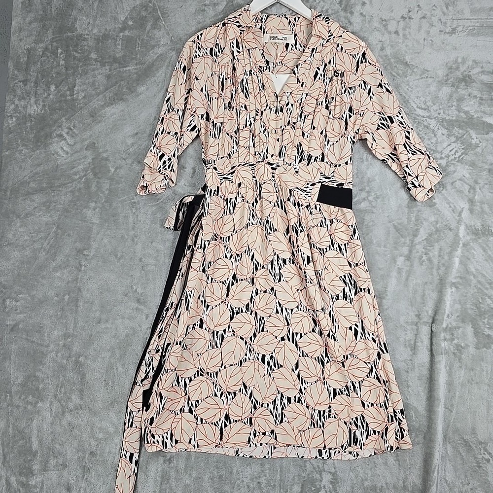 Diane Von Furstenberg DVF Christina Crepe Wrap Dress Medium Leaf Twig Ivory - Picture 2 of 13